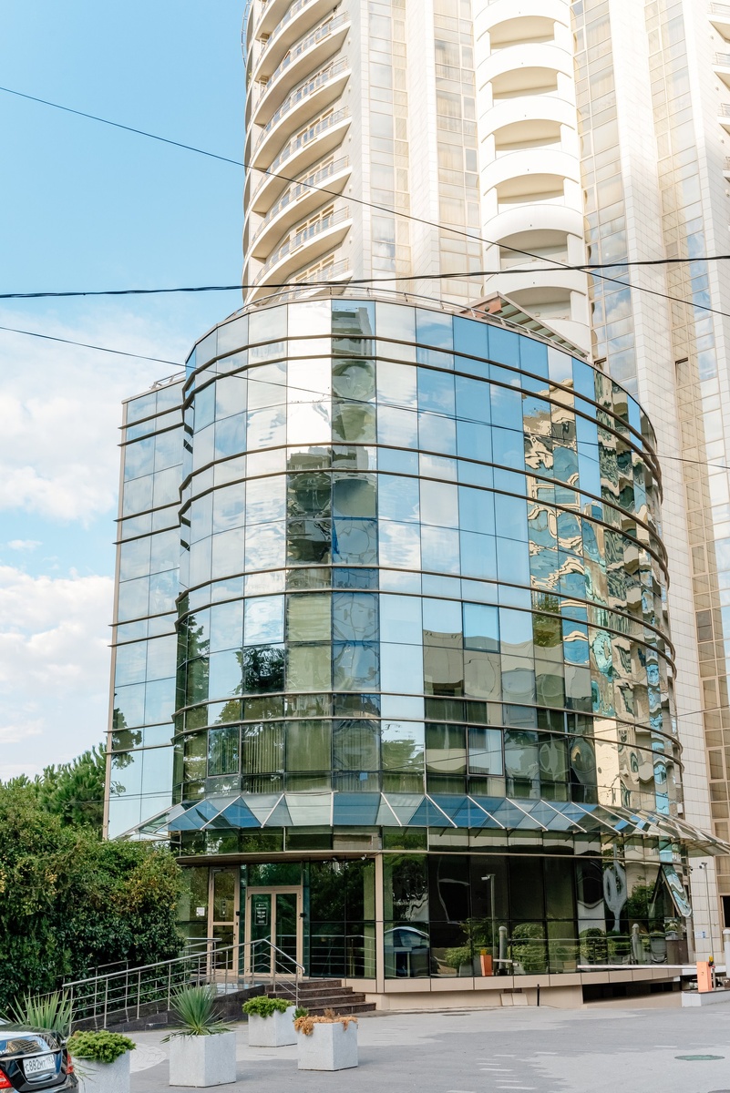 Продается коммерческое здание на берегу моря в Сочи