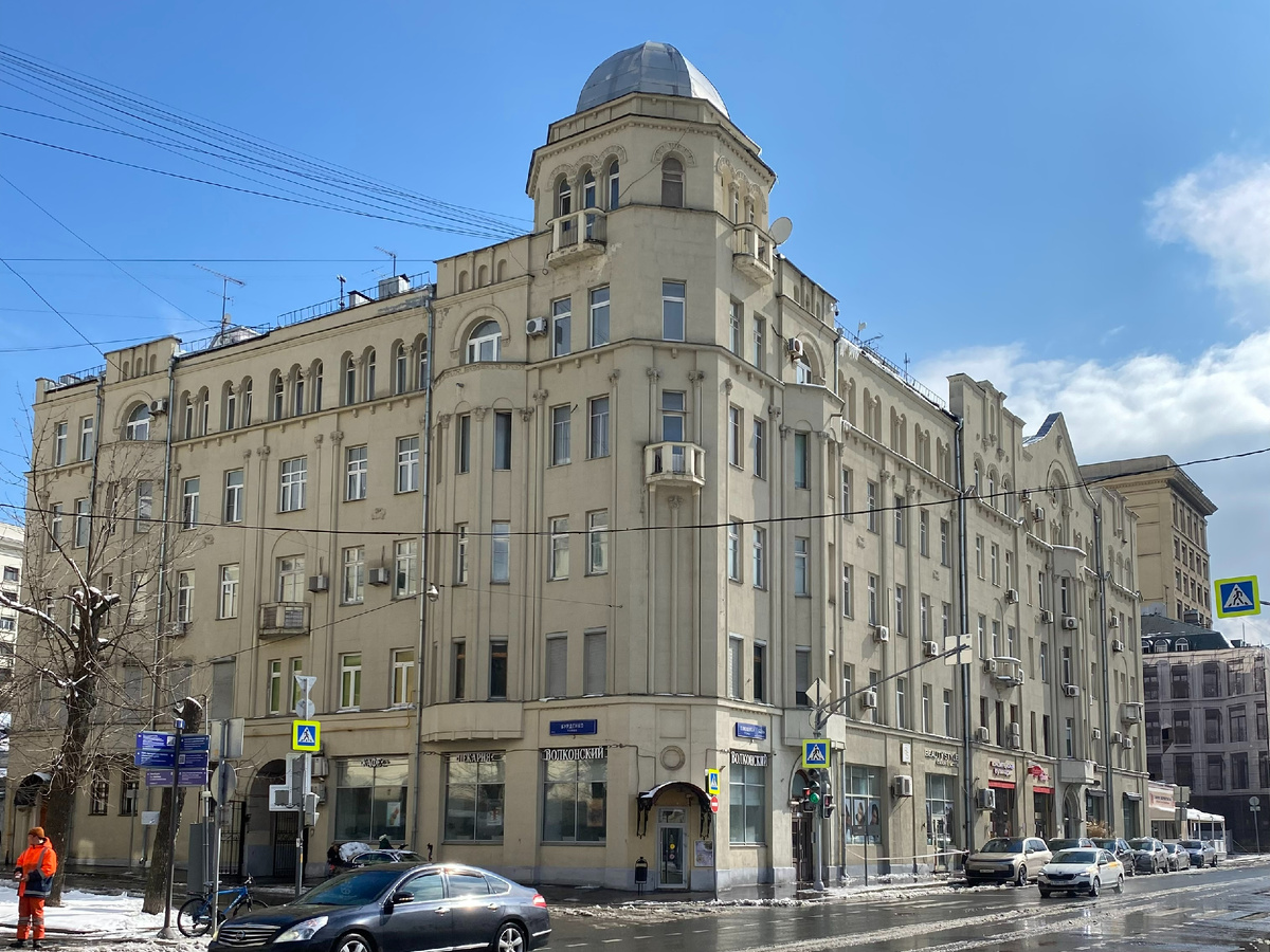 Фото автора канала. Доходный дом А.Л. Баумгартена.