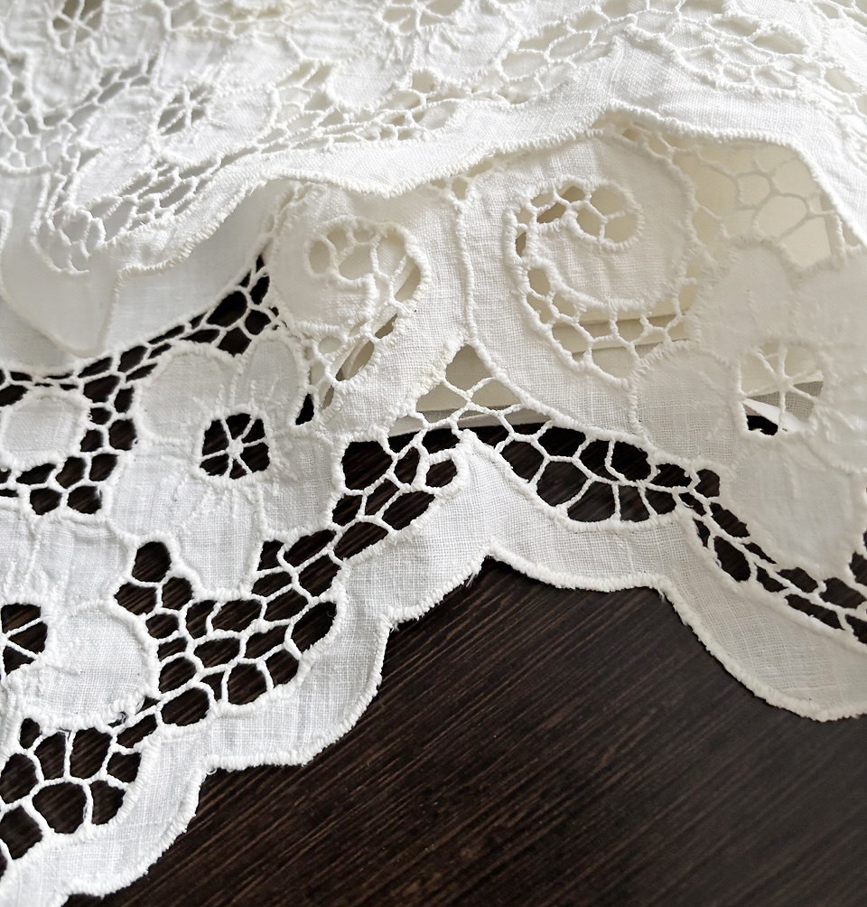 ручная вышивка "Решелье" 