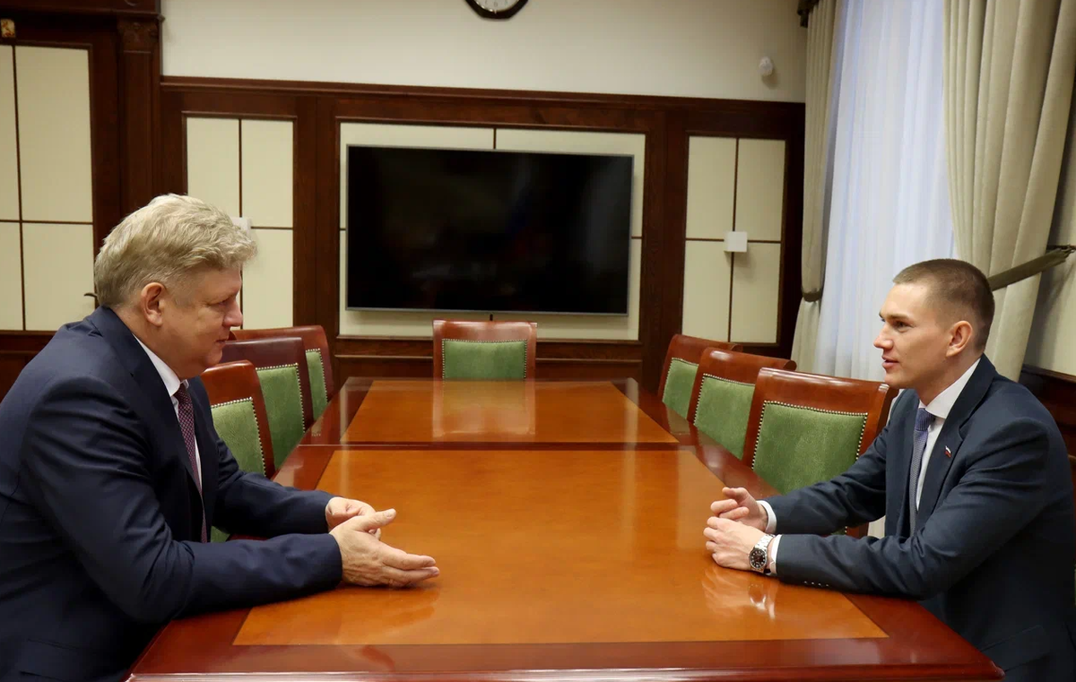     Анатолий Серышев встретился с участником программы «Время героев»