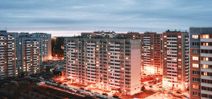 Много построек советского фонда.