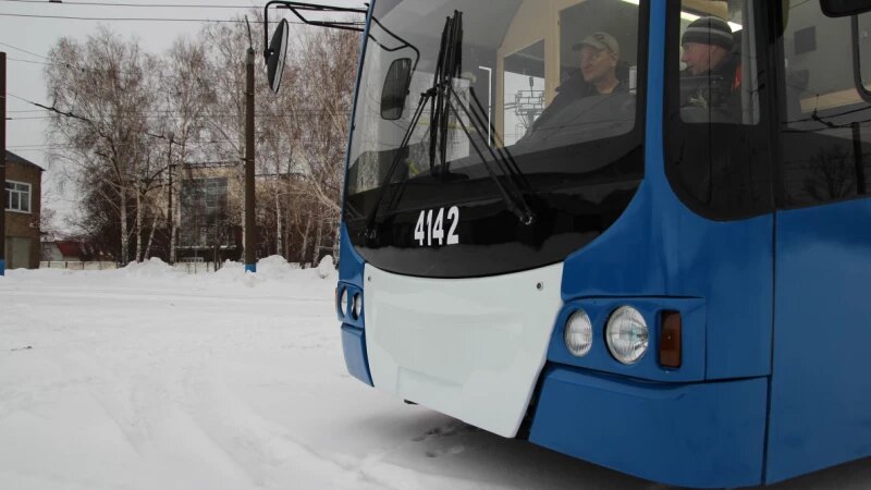     Троллейбус. Мэрия Барнаула