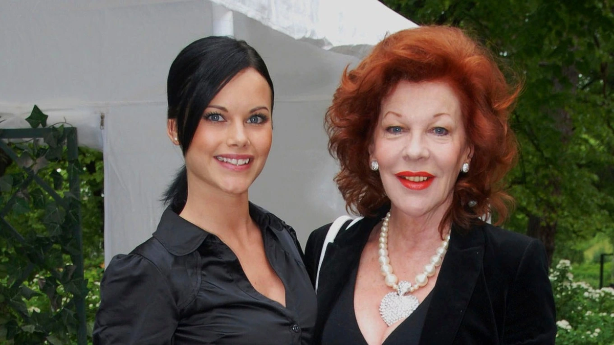 София и Барбро Энбом.