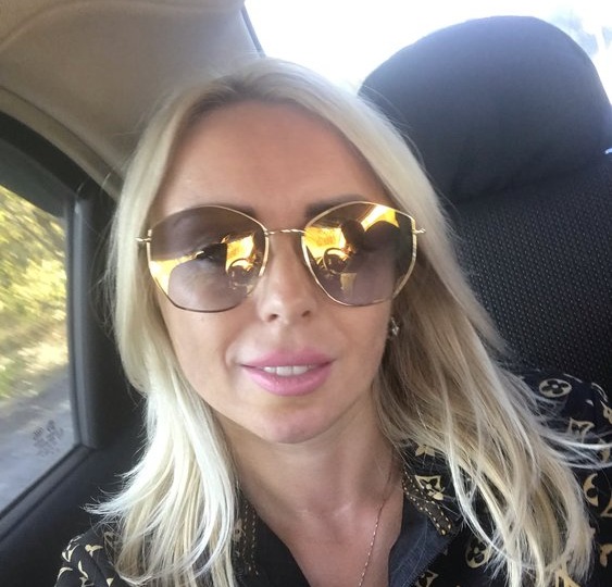 "Влюбился в женщину (34 года) с дочкой. Год жил с ними - готовил, возил ребёнка в школу, дарил подарки". Услышал: "Мама, когда он уже уедет"