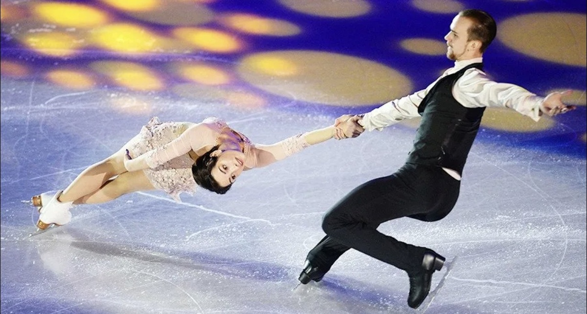 Элемент фигурного катания Тодес, из Интернета. 