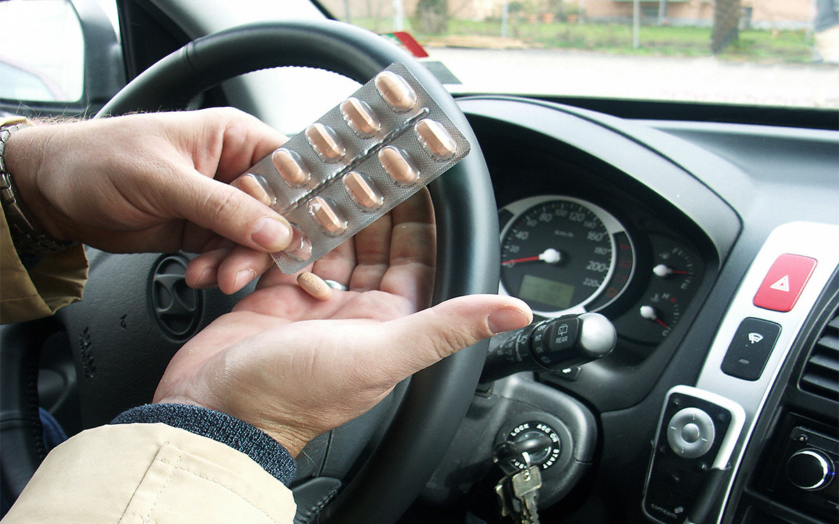    Cедативные лекарства, нейролептики, антидепрессанты, антигистаминные препараты и многие обезболивающие не рекомендованы при вожденииGlobal Look Press