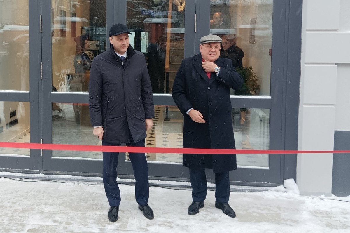 Денис Паслер и Константин Чуйченко перерезали красную ленту.  Фото: ФедералПресс / Александр Калинин