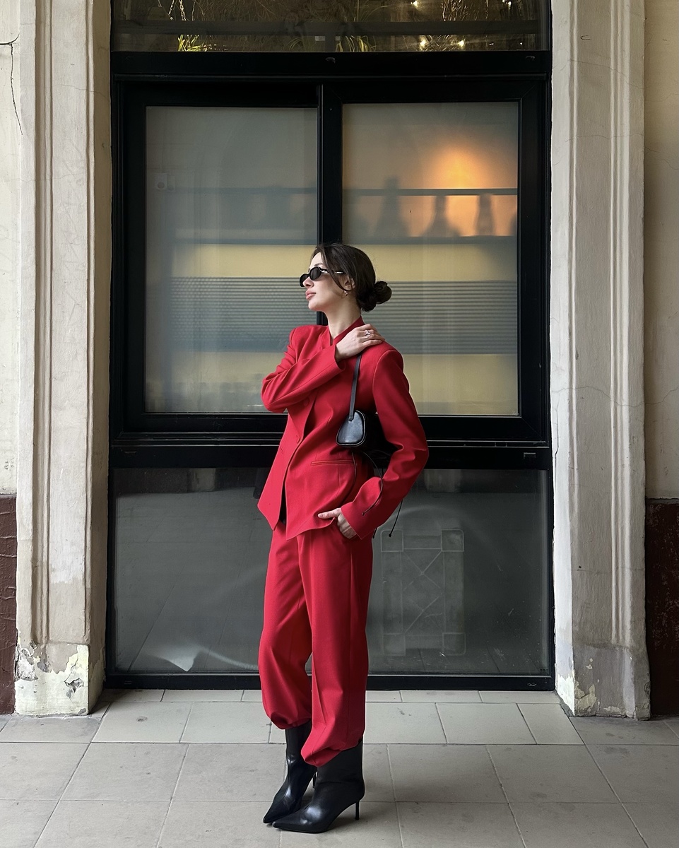 Айша, контент-креатор