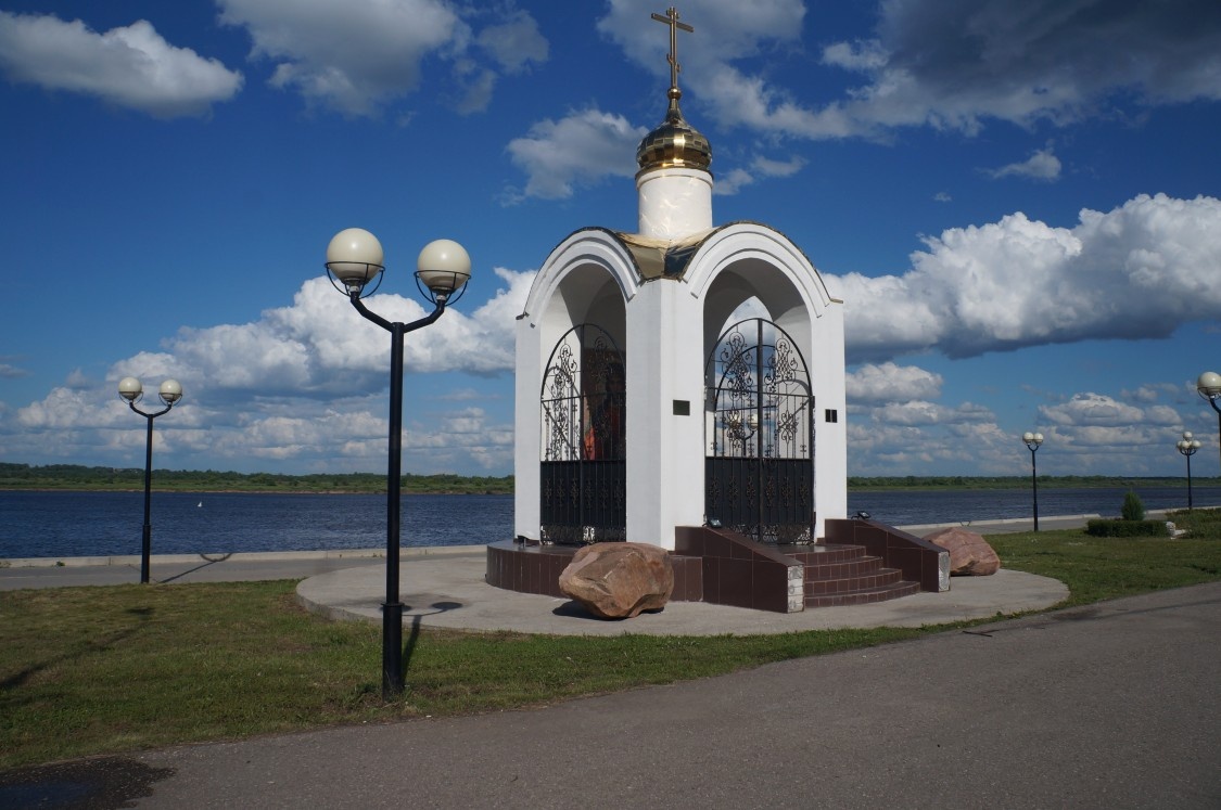Часовня Святых Петра и Февронии на набережной
