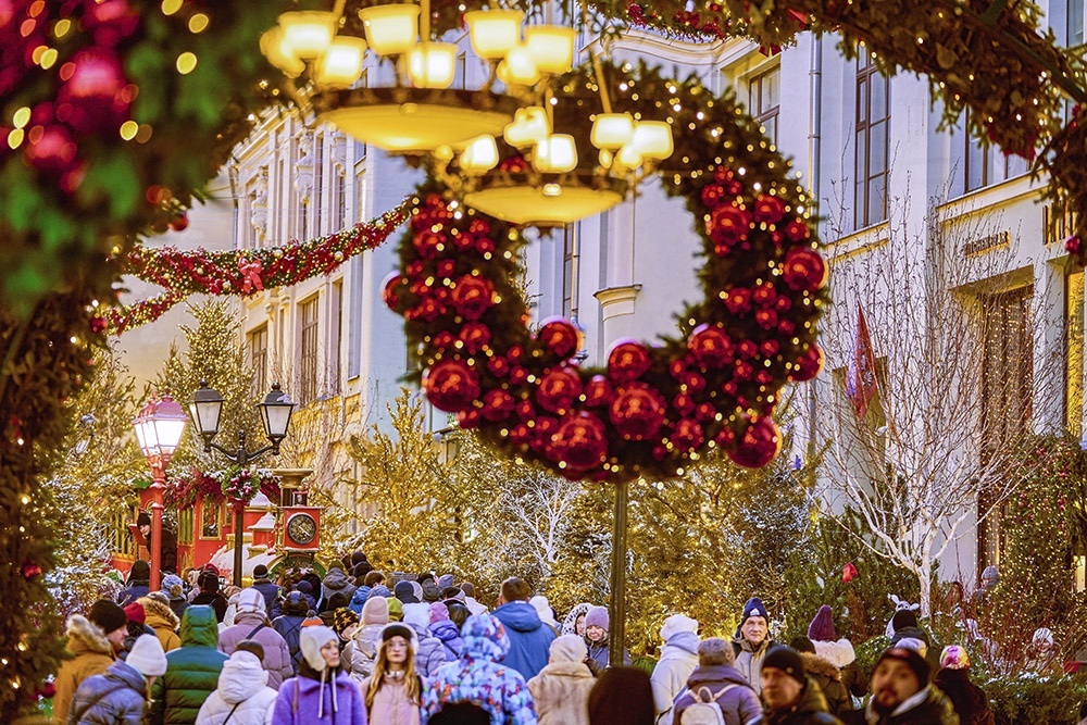    Новогодняя ярмарка на Кузнецком Мосту. / Фото: https://mos.ru
