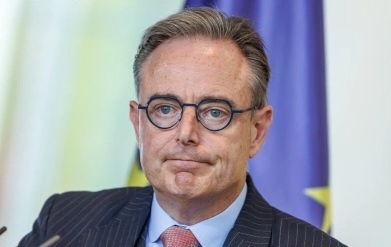 Барт Де Вевер плка держится. (Фото: Andreas Gora / Getty Images)