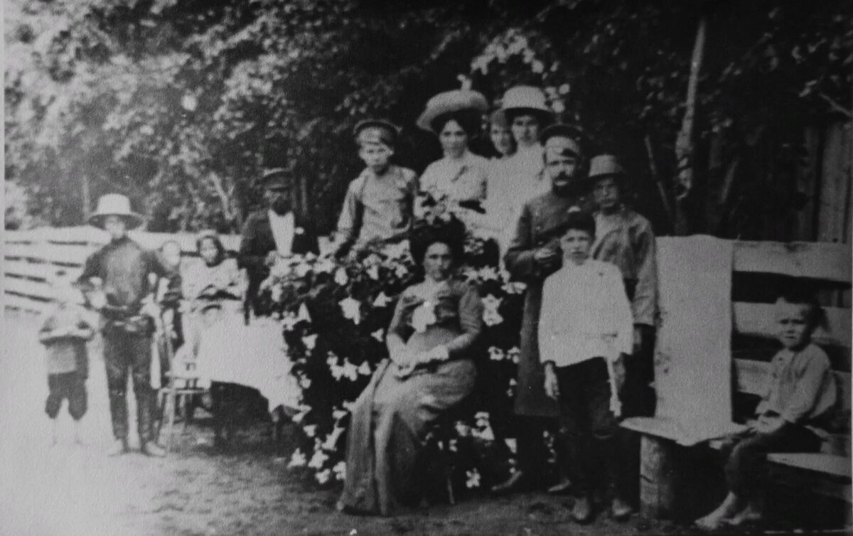 Киоск "Корзинка" на Пушкинском бульваре. 1910-е гг.