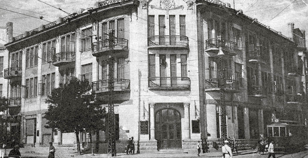 Улица Салгирная в Симферополе: от первой библиотеки до военного штаба