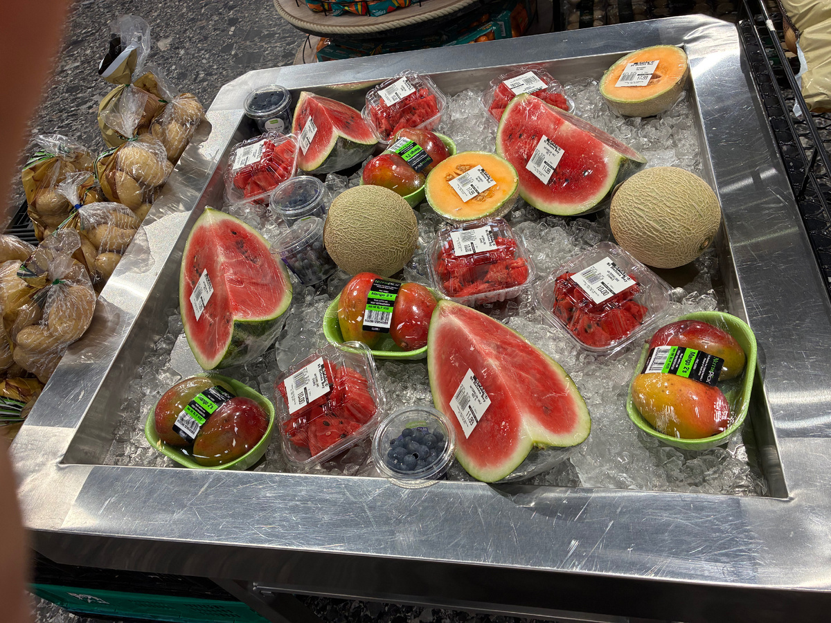 Ассортимент локального супермаркета Спар (Spar), ближайшего к Шелли Поинт. Фото из личного архива 