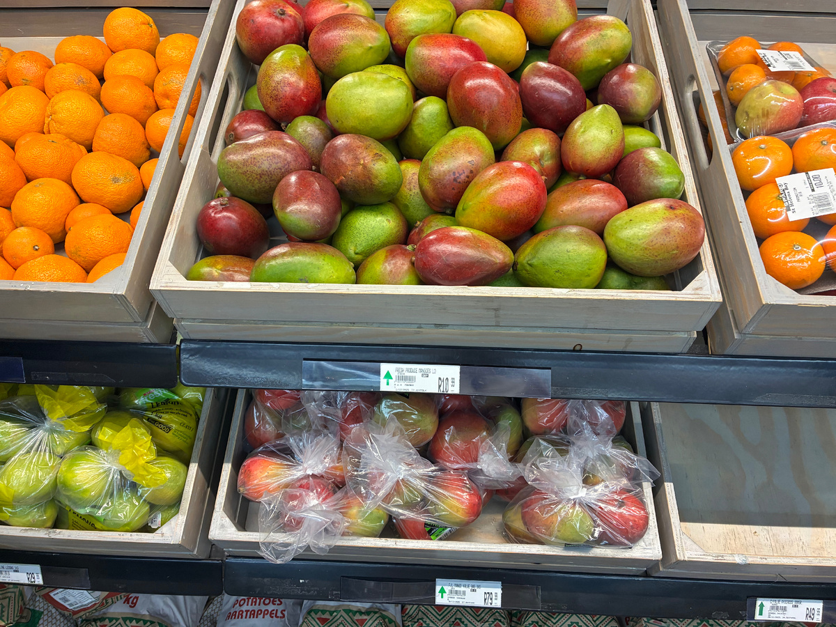 Ассортимент локального супермаркета Спар (Spar), ближайшего к Шелли Поинт. Фото из личного архива