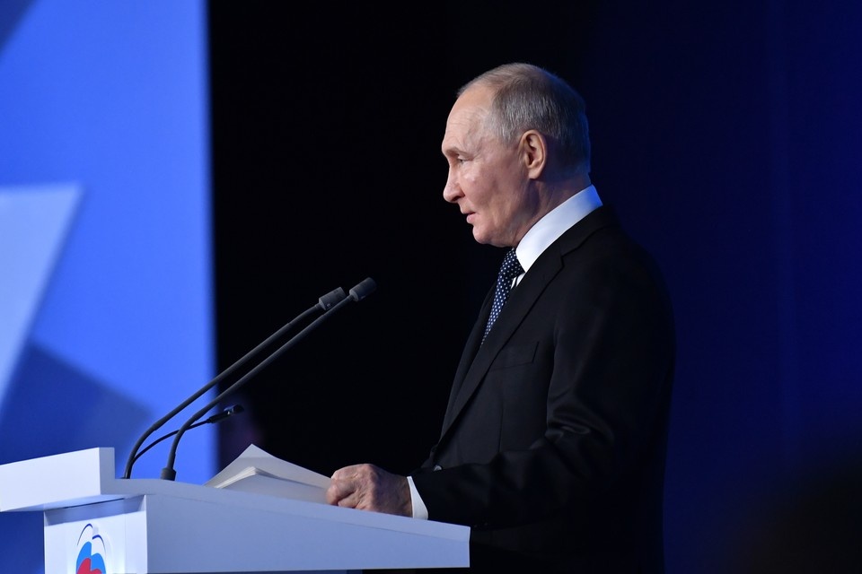    Путин: «Орешник» планируют поставить на боевое дежурство ВС РФ до конца года Владимир ВЕЛЕНГУРИН