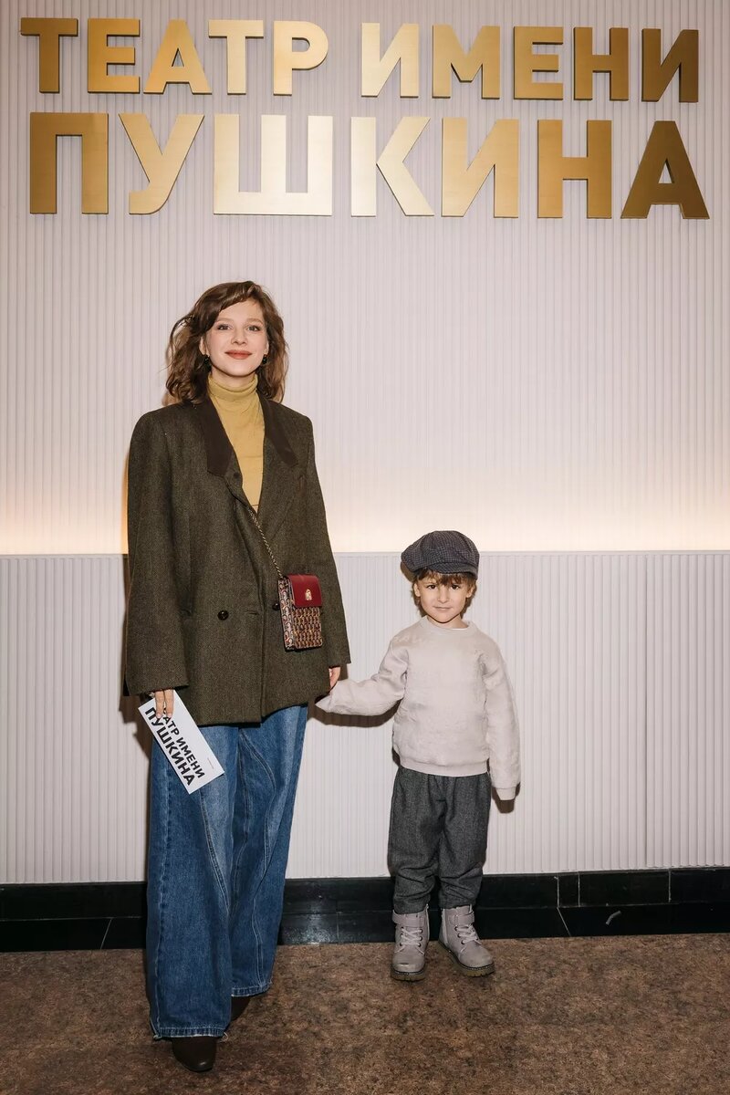 Лиза Арзамасова с сыном📷
