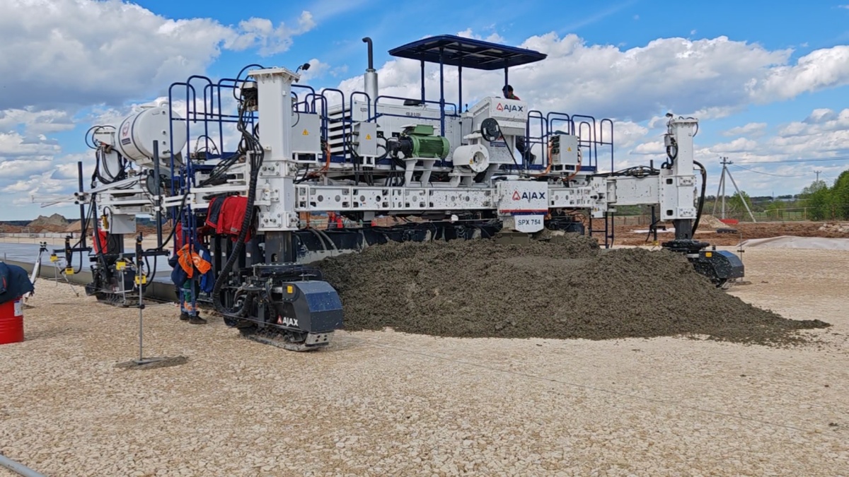 Бетоноукладчик AJAX 