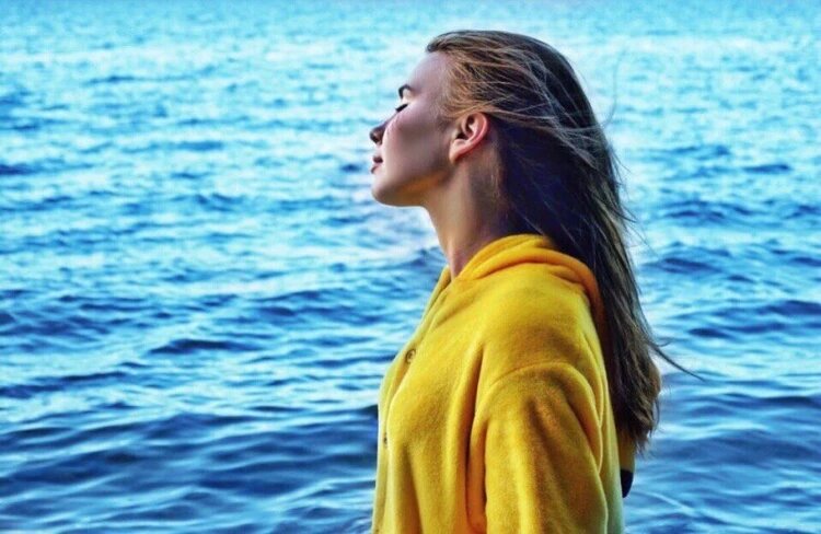 Студентку увезли в больницу на скорой из-за боли в животе. Фото: из семейного архива