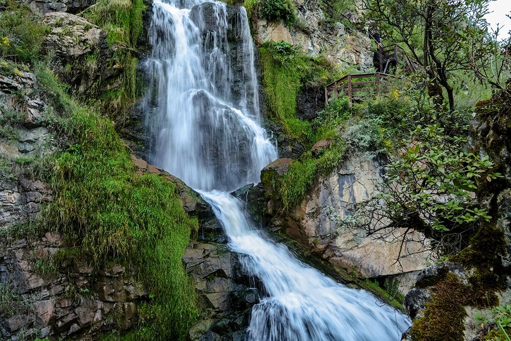    Падение в водопад символизирует утрату опоры, резкий переход, страх перед неизвестностью. Фото: www.globallookpress.com