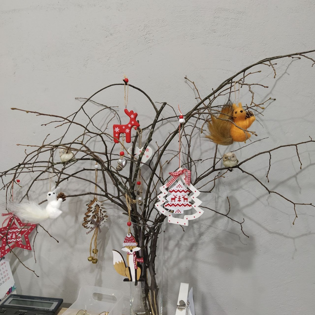 Экологично получилось, никакого пластика - сплошь дерево