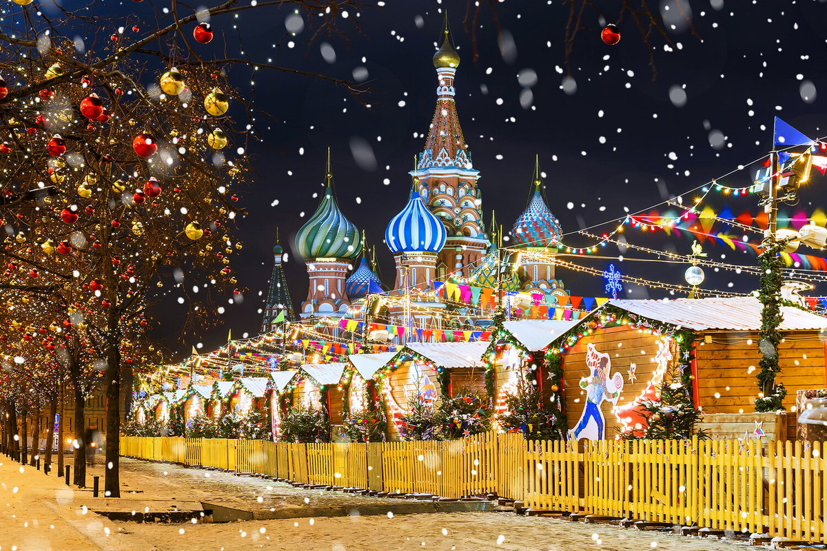 Москва предновогодняя 2026 — полный гид по 35 площадкам, каткам, иллюминации и секретным местам без толп. Точные цены, расписание, лайфхаки от местных и готовые маршруты на 1-3 дня.​