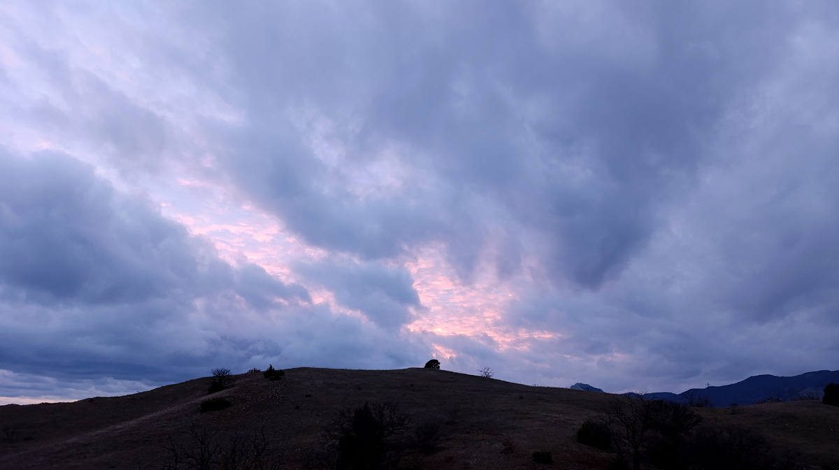 А тучи намекааают!