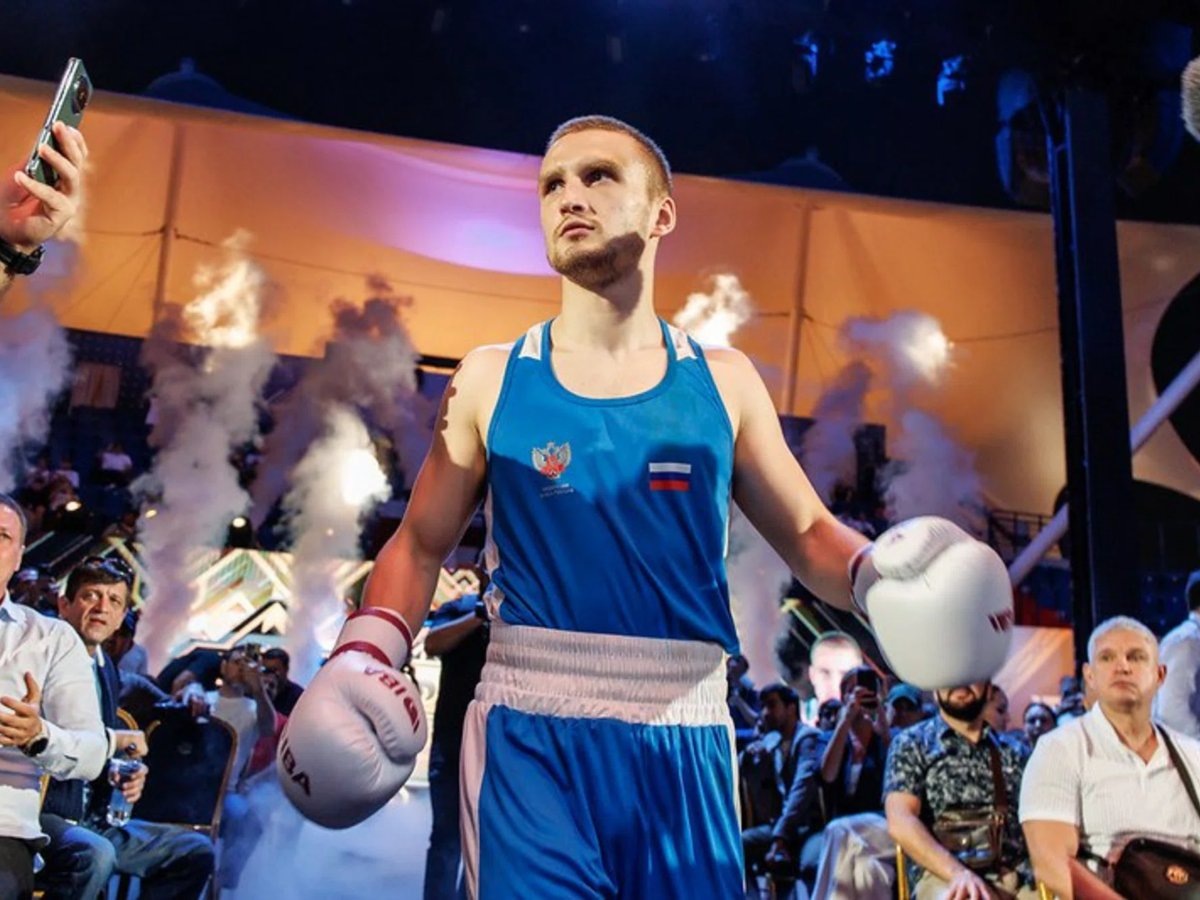     Всеволод с детства отлично показывал себя в боксе