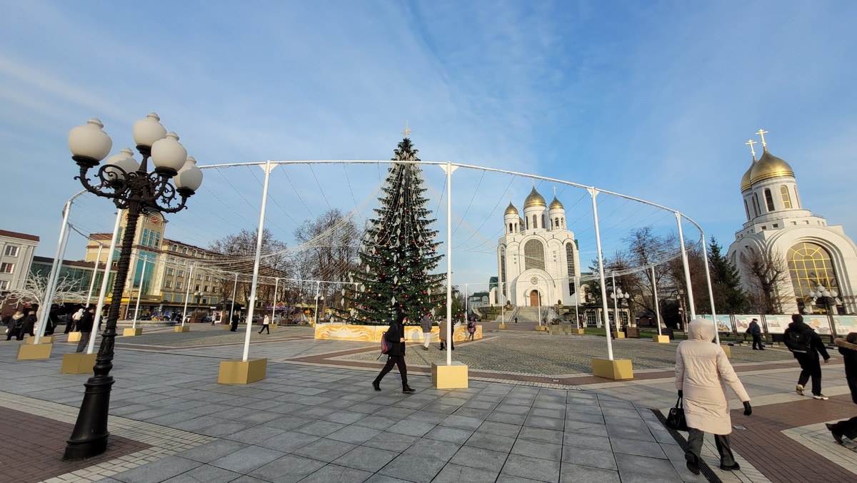 Калининград, площадь Победы, декабрь 2025 года, фото автора