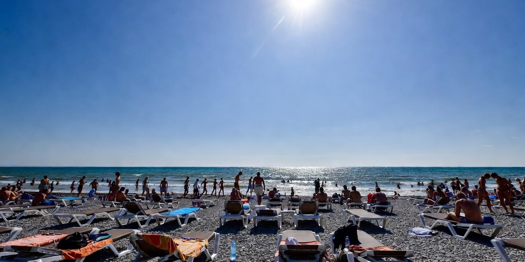 Сочи, летний рай на берегу Чёрного моря: Откройте для себя лучший отдых в Сочи