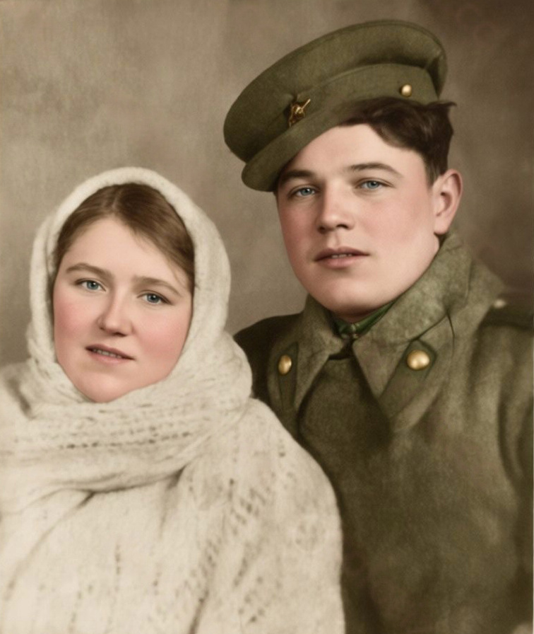 Супруги прожили счастливую жизнь, воспитали сына и дочь.