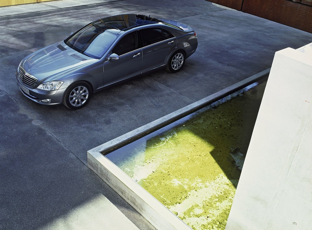    Mercedes-Benz S500