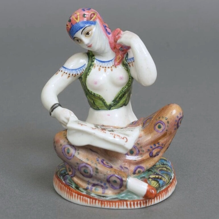 Скульптура "Пробуждающийся Восток" 1920-е гг г. goskatalog.ru