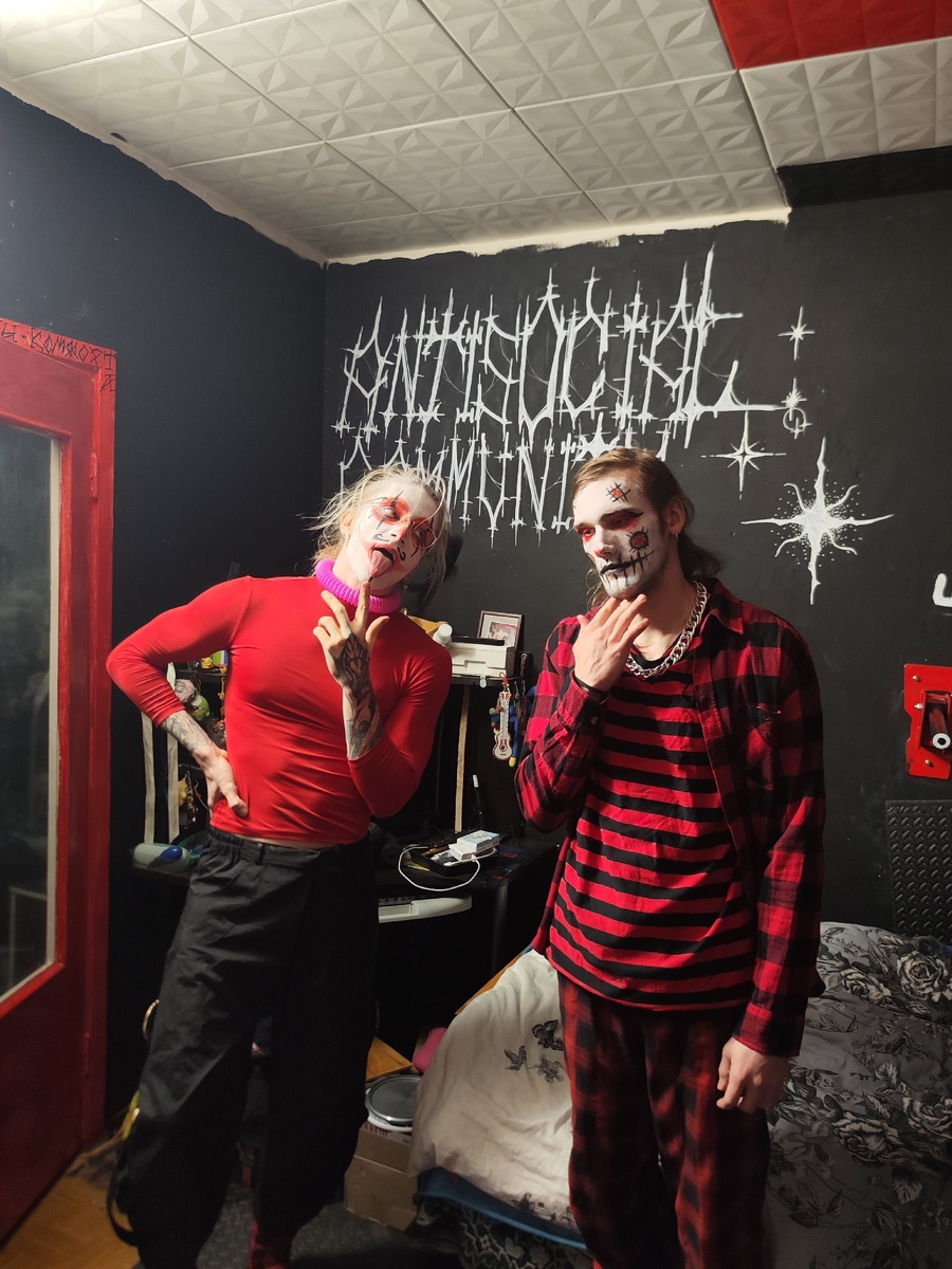 Арт перформанс Анжелато и Детермината по комиксу Маринетт Мортем Асоциальное сообщество 