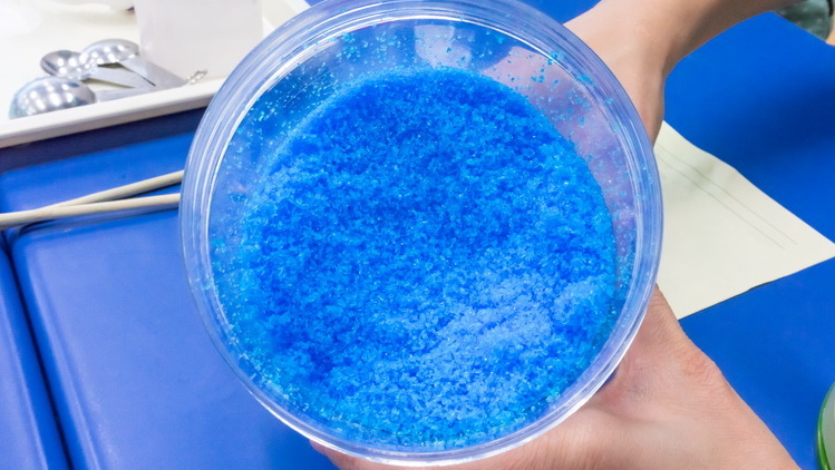 Пробовал обрабатывать медным купоросом