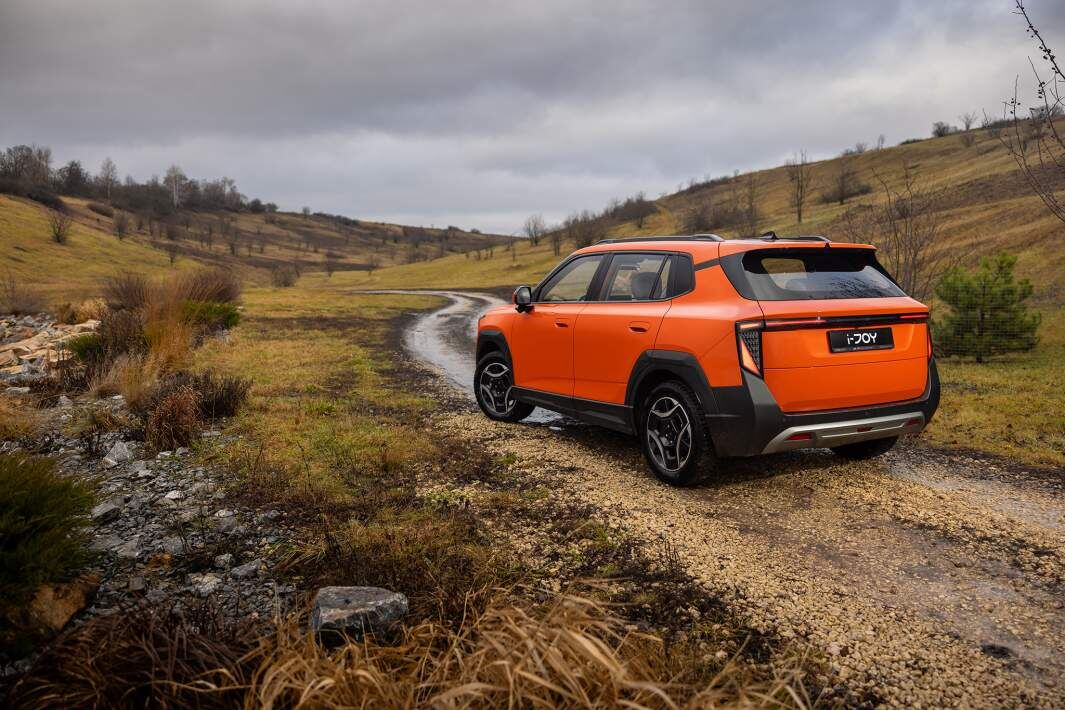 Габариты Evolute i-Joy 4306×1868×1654 мм. Колесная база — 2715 мм. Клиренс — 180 мм
Фото: Evolute