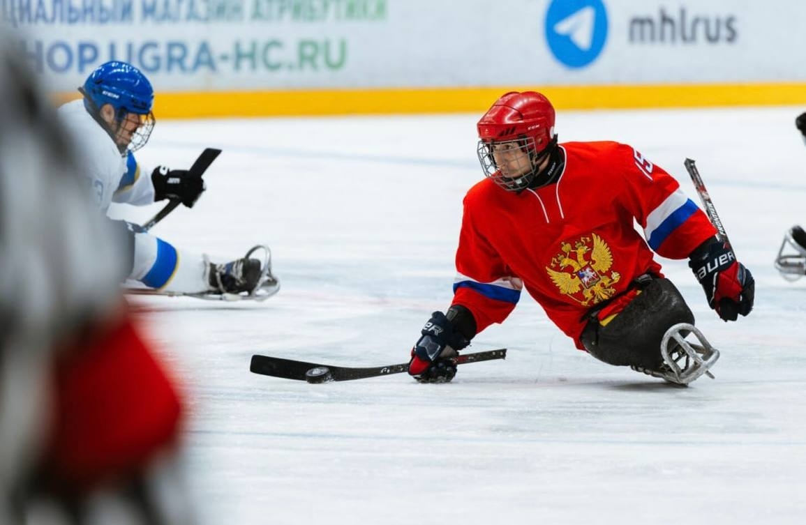   В финале Кубка континента по следж-хоккею в Ханты-Мансийске встретятся сборные России-1 и Китая