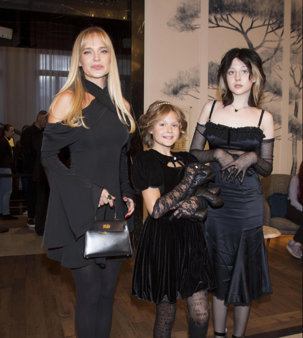 что было ранее: Глюкзоа, младшая дочь, старшая дочь