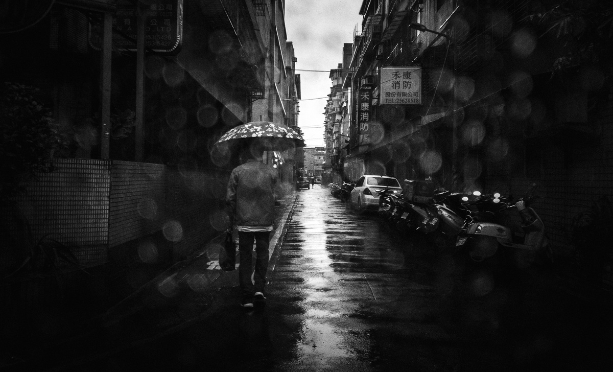 Фотография стала массовой — сегодня снимают все, но не все понимают зачем.