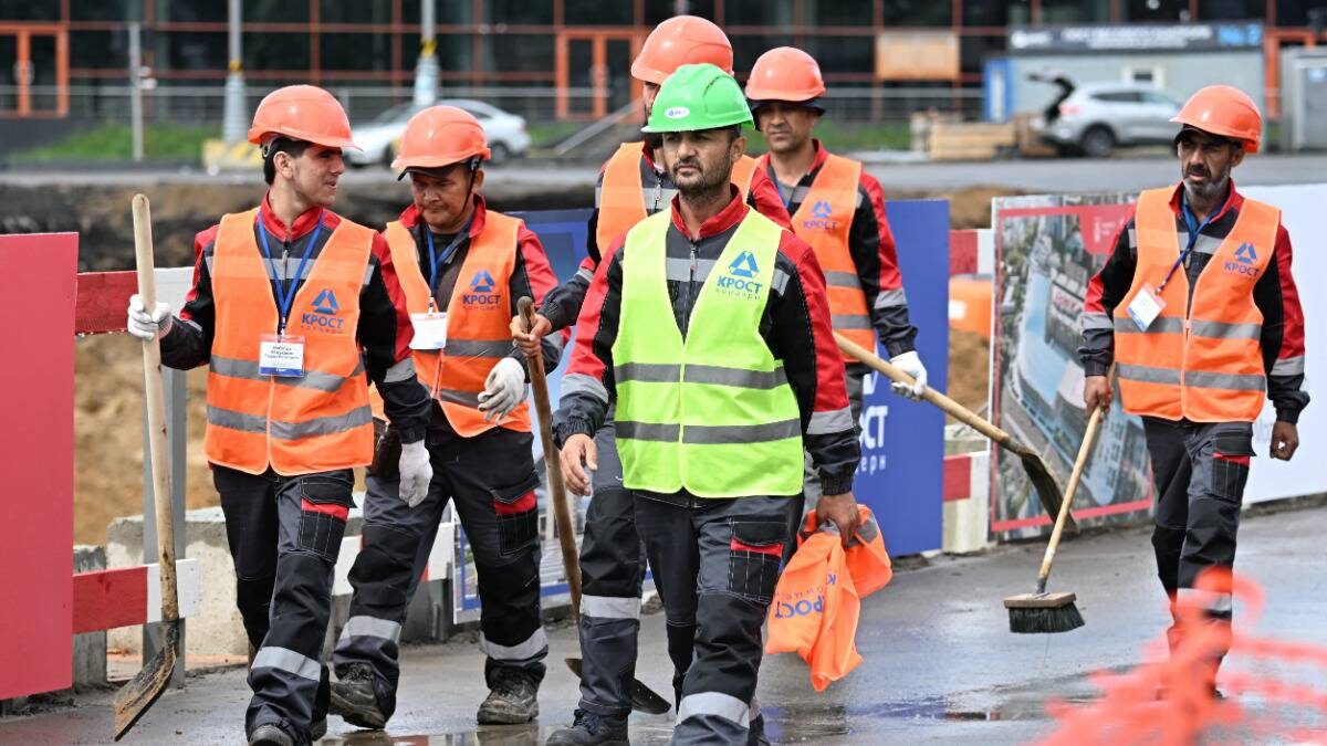    Российские специалисты уже не готовы работать по бросовым ценам / Фото: Алексей Майшев / РИА Новости