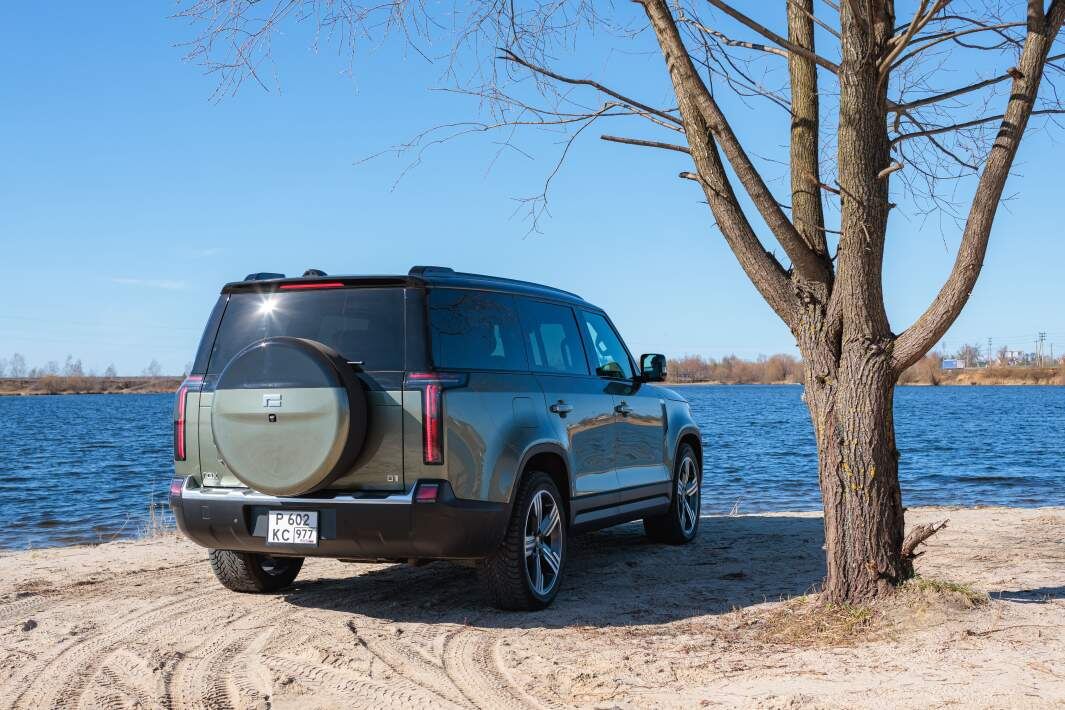 Длина Rox 01 с учетом запаски — 5295 мм, колесная база — 3010 мм, ширина автомобиля — 1980 мм, высота — 1869 мм
Фото: Руслан Тарасов