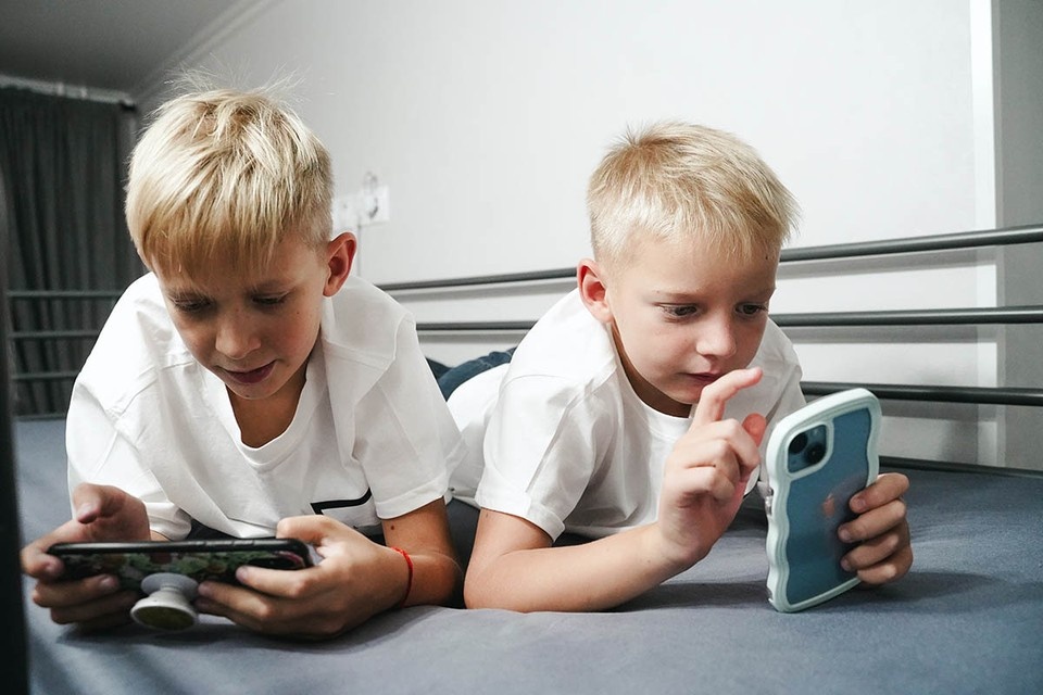    84% опрошенных россиян сообщили, что знают, когда их дети начали посещать социальные сети и завели собственные странички. Светлана МАКОВЕЕВА