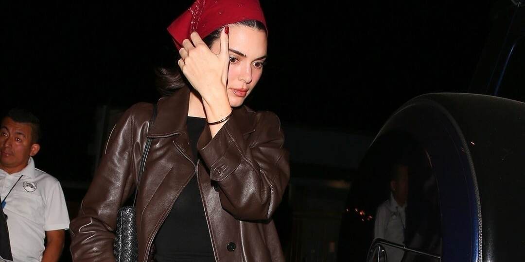 Кендалл Дженнер считает, что головной платок - лучший друг девушки этой зимой