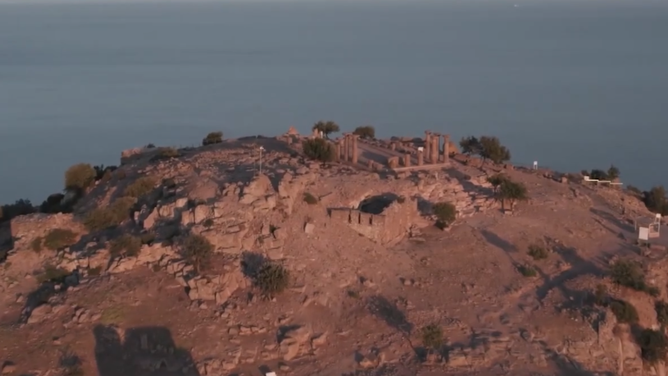 ФОТО: Кадр из программы "Загадки человечества", РЕН ТВ