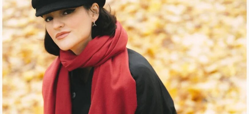    Анна Михайловна Дальнева — педагог школы №1508 и куратор медиакласса. В интервью для сайта Школы журналистики имени Владимира Мезенцева при Центральном доме журналиста она рассказала о структуре и работе школьного медиаобразования, а также отметила важность творческого подхода и общего идейного духа. Александра Кравченко