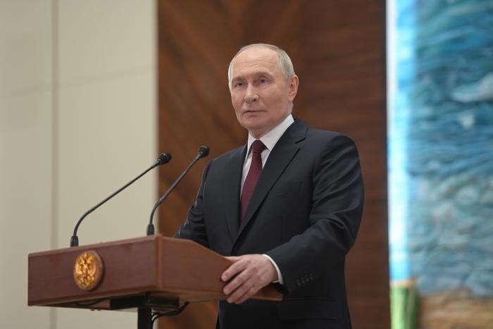 Владимир Путин. Обложка © Life.ru