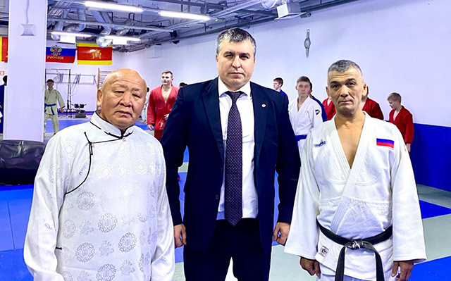 Адар Куулар Андрей Годько Кахрамон Нуралиев