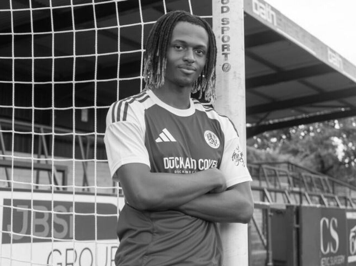    Итан Маклеод | © Фото : ФК "Маклсфилд Таун"