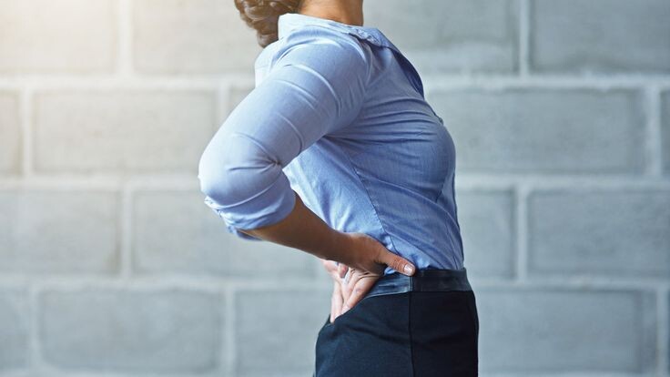«Тянет поясницу» — позвоночник или почки? Как отличить и что делать, чтобы не навредить себе