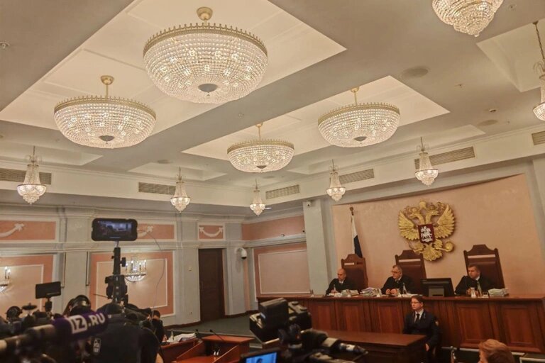 Заседание кассационной коллегии ВС РФ по тому самому делу.